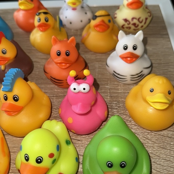 25 Colorful Rubber Duck Toy Set Jeep givy Fun NEW - Picture 5 of 5